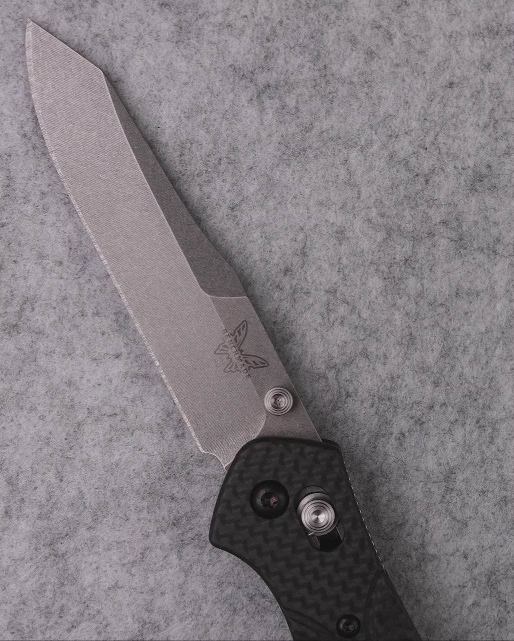 Product video showcasing knife features